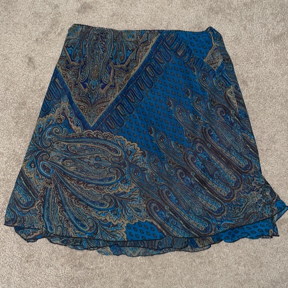 Briggs skirt - Picture 3 of 3